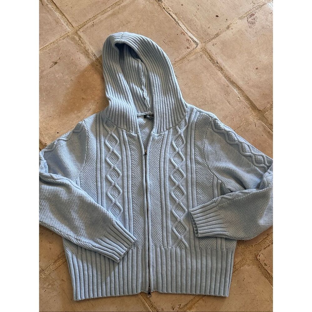 Wild fable zip up sweater with a hood